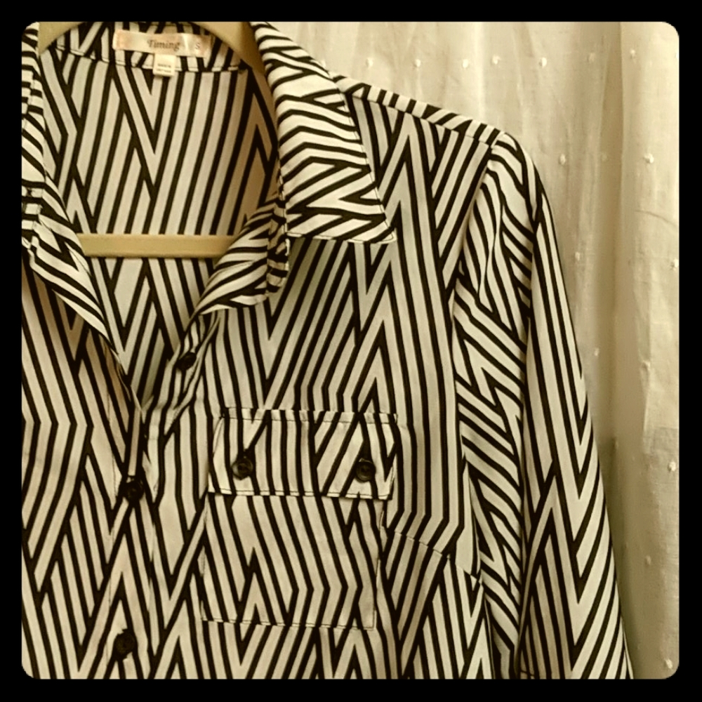 Timing long sleeve blouse geometric